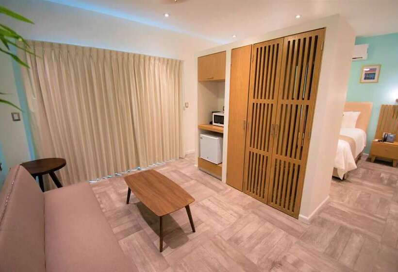 هتل Bartolome Oceanfront Suites