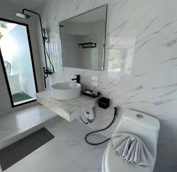 هتل Patong Sunset Villa Phuket