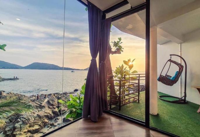 هتل Patong Sunset Villa Phuket