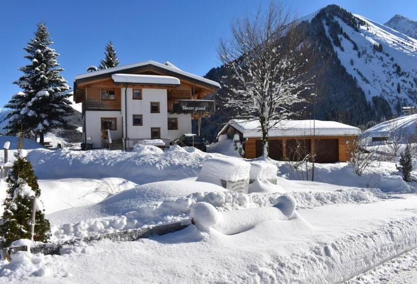 Aparthotels Berwang / Haus Wiesengrund