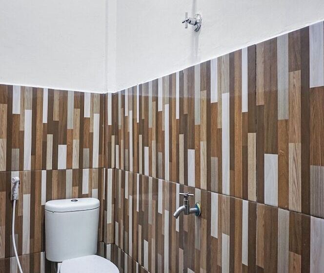 هتل Oyo 90925 Penginapan Dafandra Beach