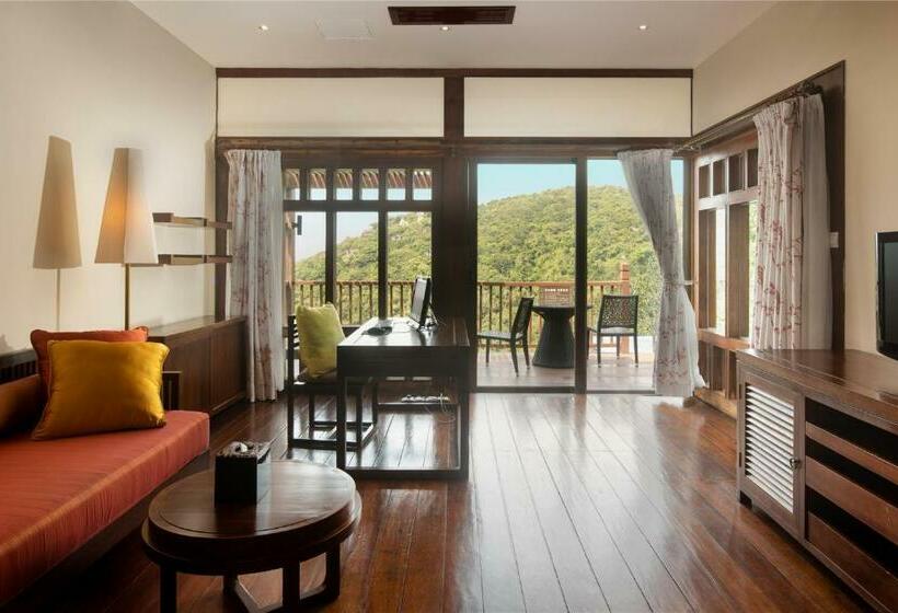 هتل Yalong Bay Earthly Paradise Birds Nest Resort （mountain Villas)