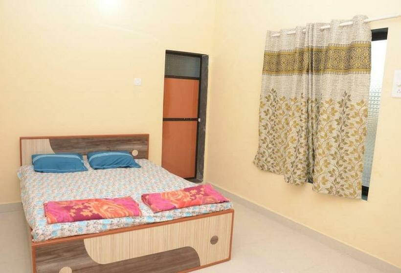 בית מלון כפרי Durva Cottage