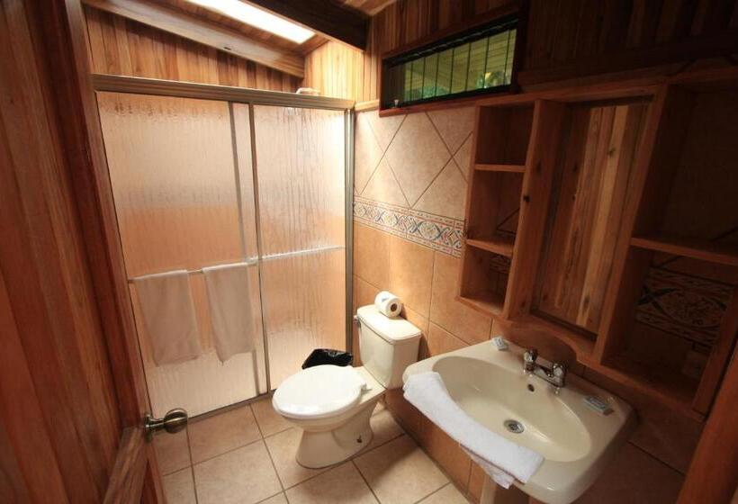 هتل Los Pinos Cabins & Reserve