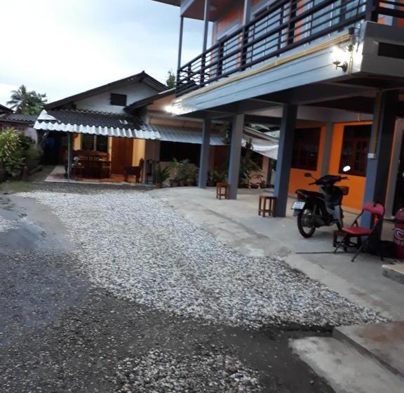 پانسیون Baan Wang Kaew