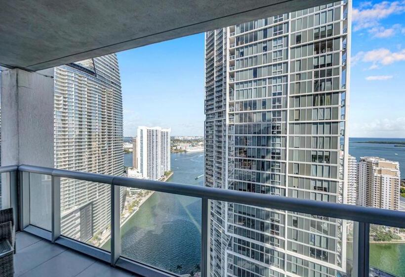 W Icon Brickell  Luxury 2br Highrise Corner Condo