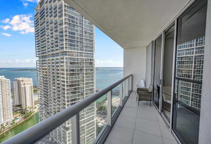 W Icon Brickell  Luxury 2br Highrise Corner Condo