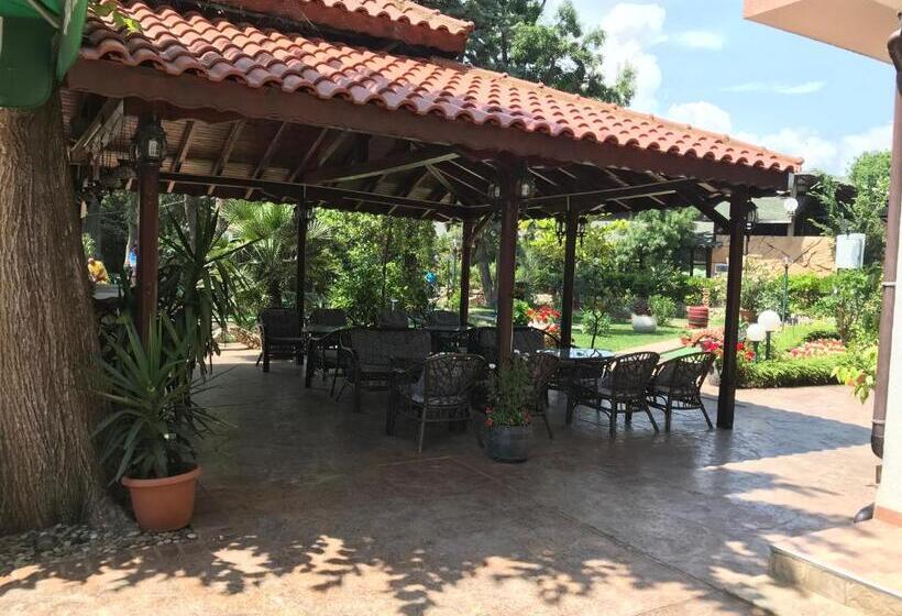 ホテル Oleander House And Tennis Club