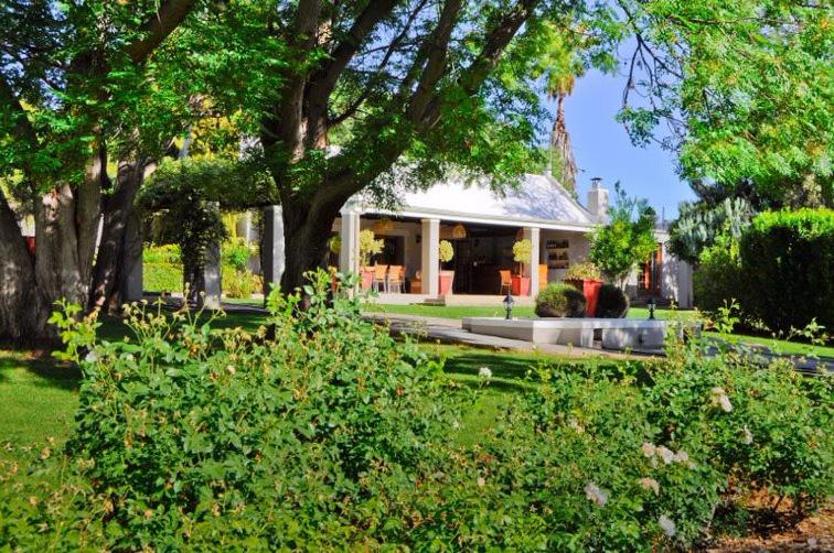 پانسیون Thorntree Country Lodge
