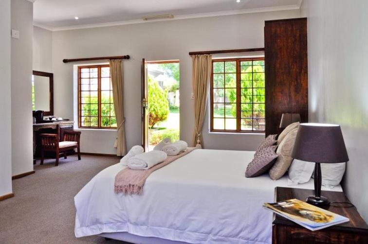 پانسیون Thorntree Country Lodge