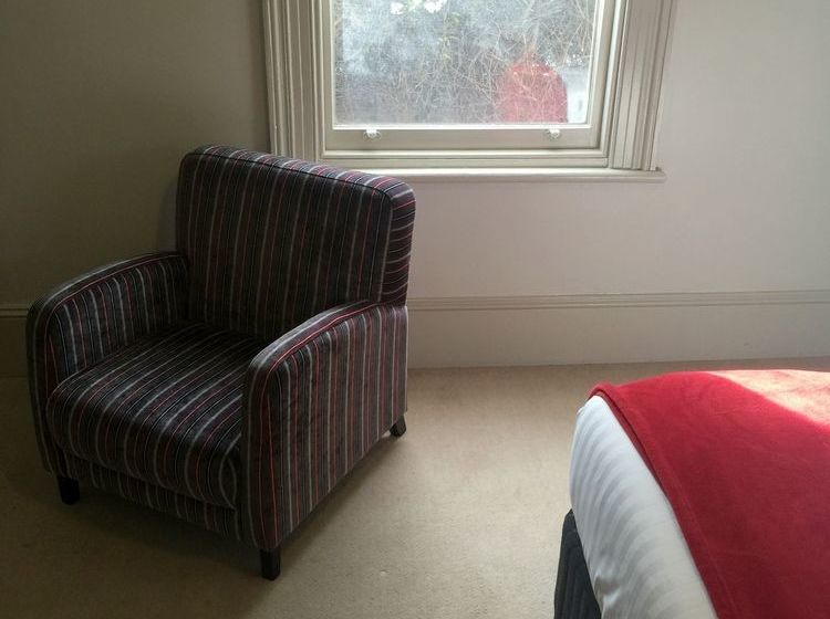 تختخواب و صبحانه Gregory House