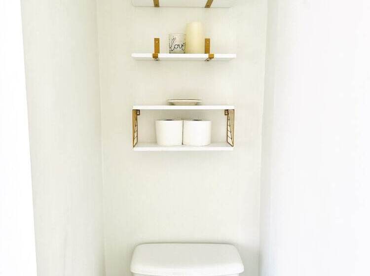 مبيت وإفطار Speedway Legacy Inn