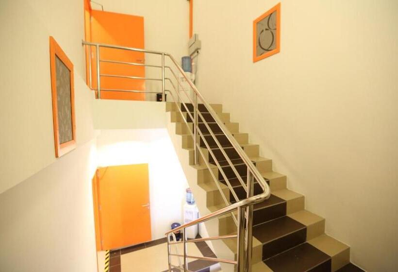 1 Hotel Taman Connaught