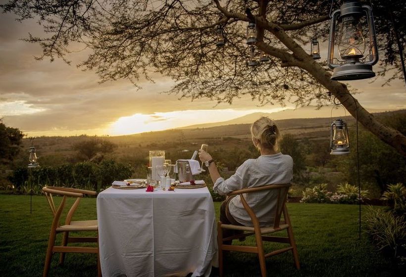 هتل Acacia Farm Lodge