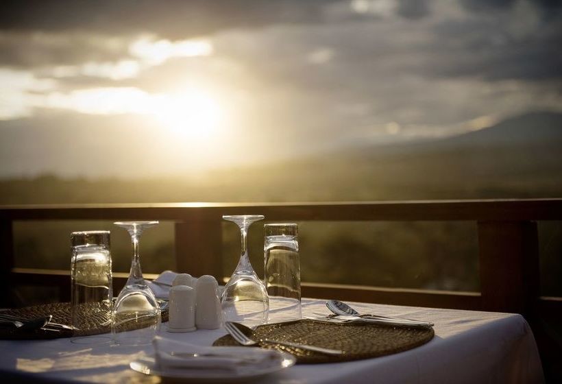 هتل Acacia Farm Lodge