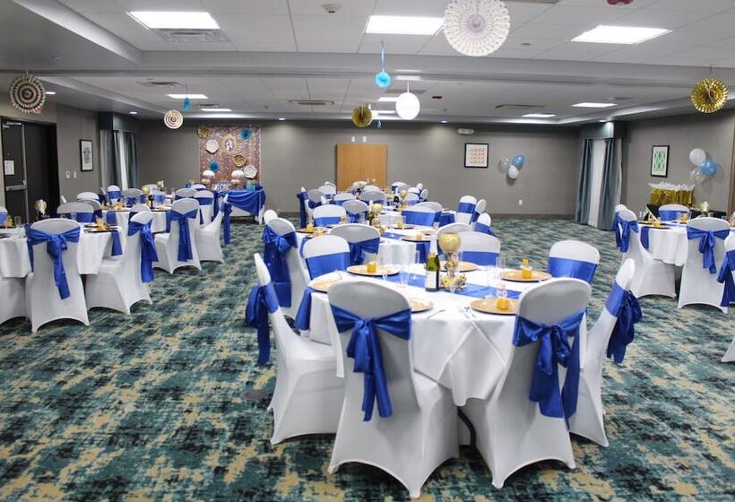 فندق Holiday Inn Express Shawnee, An Ihg