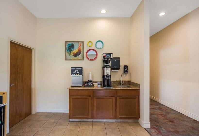Surestay Hotel By Best Western Whittington Rend Lake
