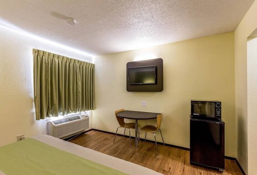Motel 6 Troy, Il