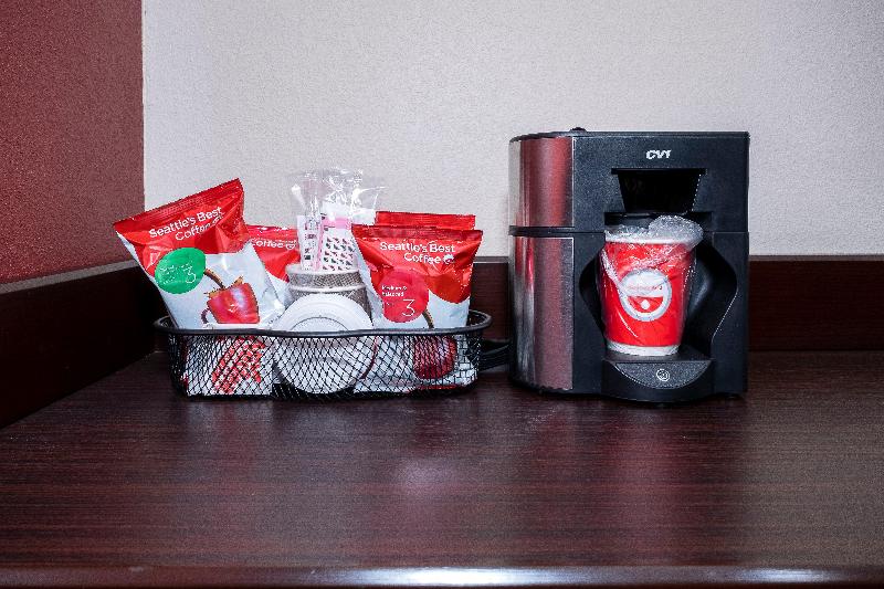 مُتل Red Roof Inn Plus+ Huntsville – Madison