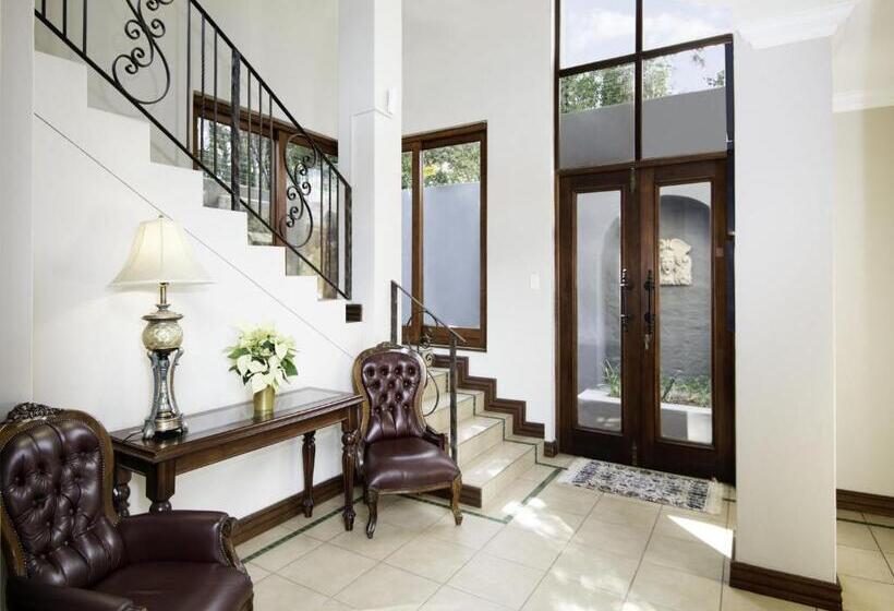 پانسیون Bohemian Guesthouse   Pretoria