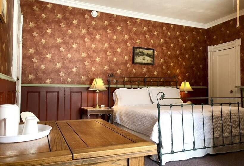 تختخواب و صبحانه Rogues  Harbor Inn