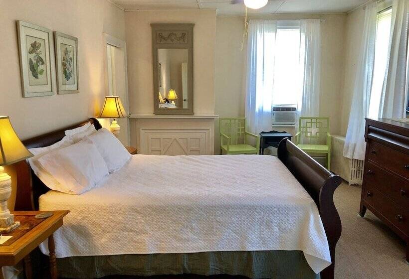 تختخواب و صبحانه Rogues  Harbor Inn