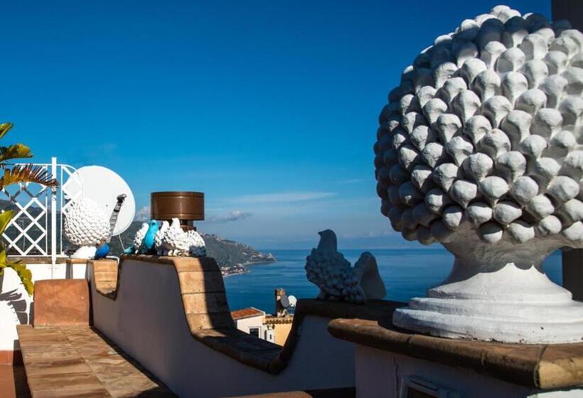 تختخواب و صبحانه Casa Aricò & Shatulle Suites