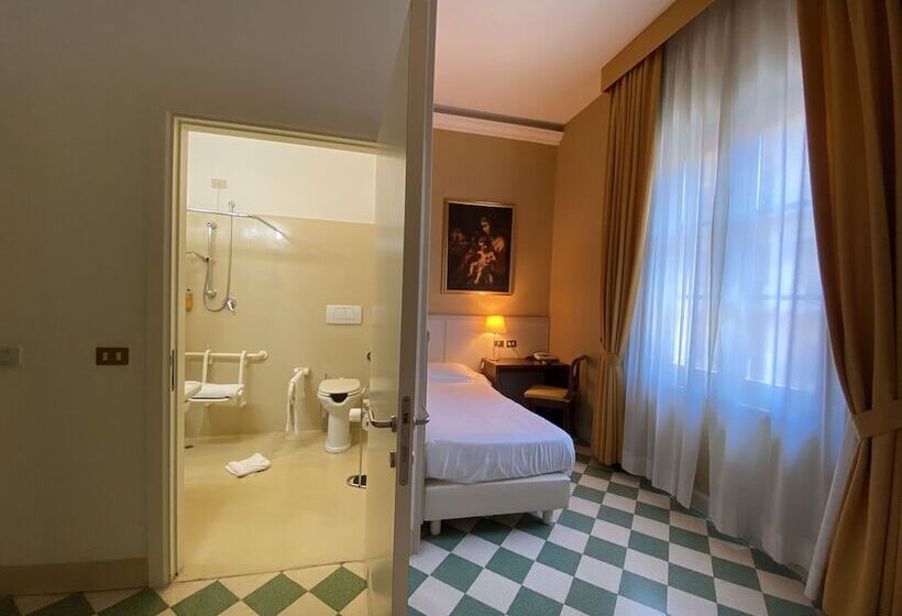 Fotos del hotel Dnb House:  14