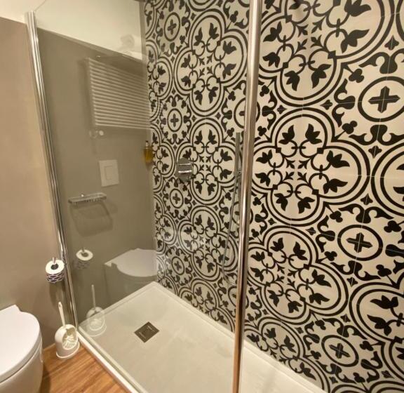 Fotos del hotel Dnb House:  29