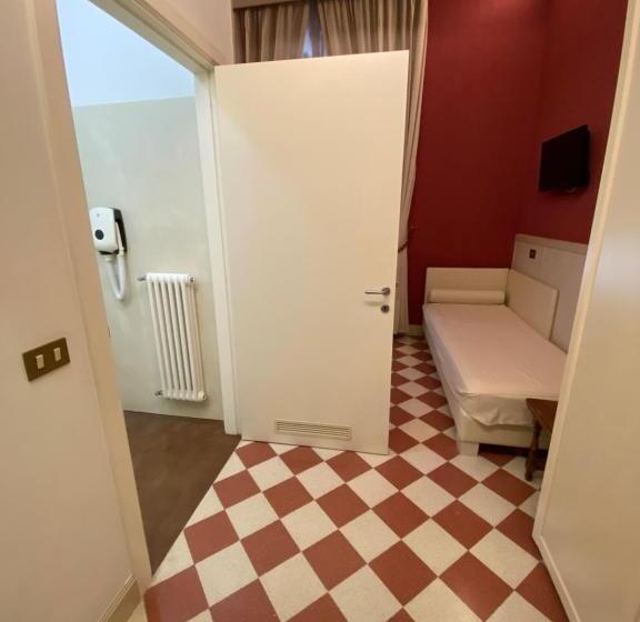 Fotos del hotel Dnb House:  51