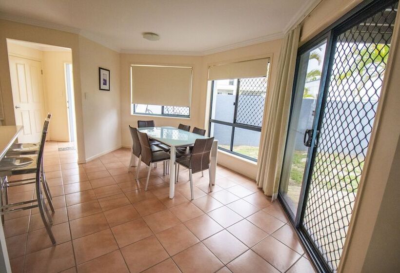 هتل Grange Resort Hervey Bay