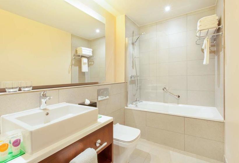 هتل Hyatt Place West London Hayes