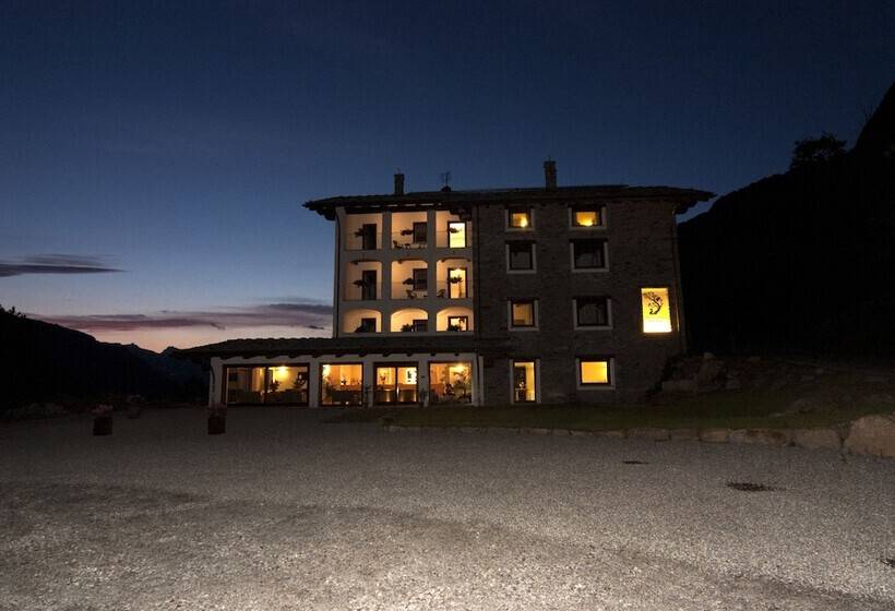 בית מלון כפרי Il Falco E La Volpe