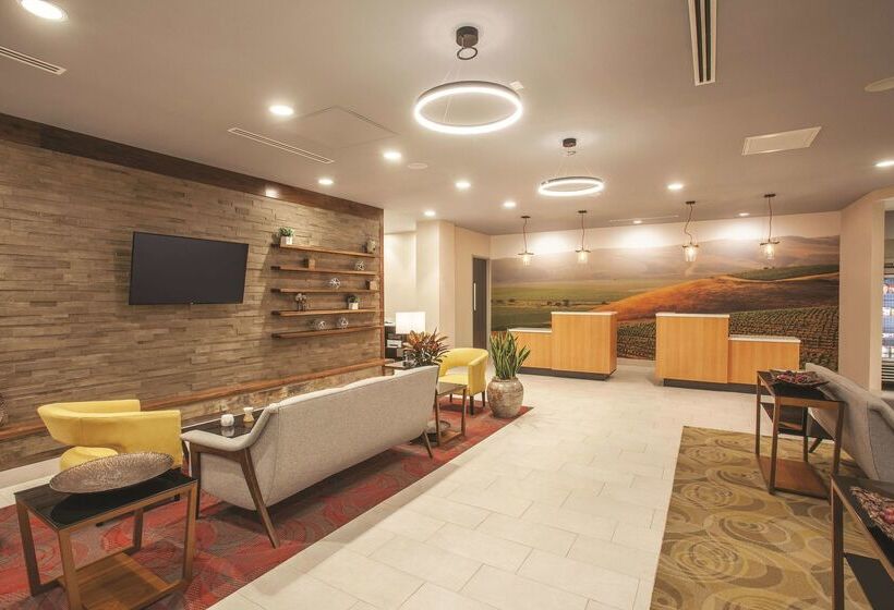 Отель La Quinta By Wyndham Morgan Hill San Jose South
