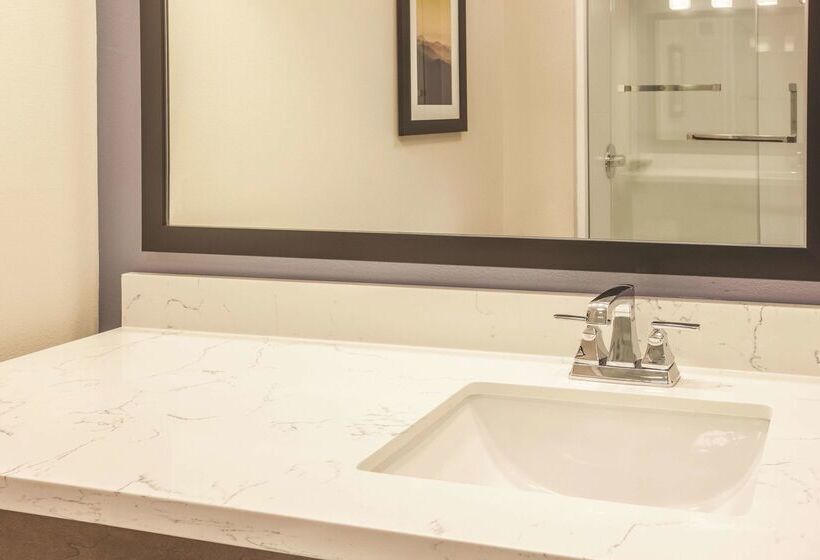 Отель La Quinta By Wyndham Morgan Hill San Jose South