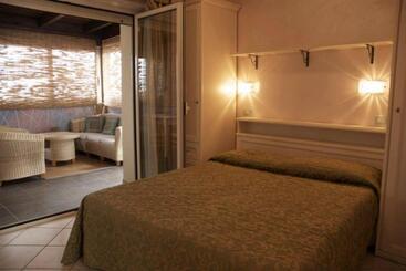 هتل Residence Veliero