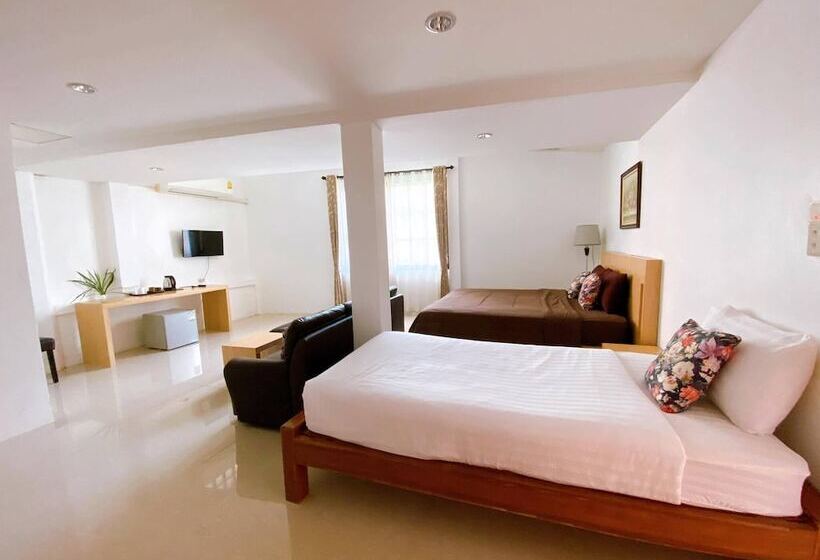 בית מלון כפרי Sila Resort