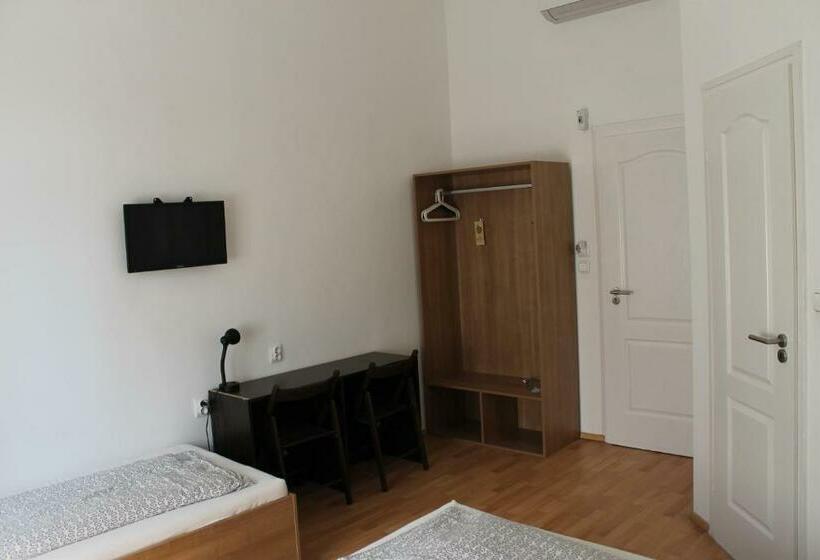 Pension Omega Guesthouse Budapest