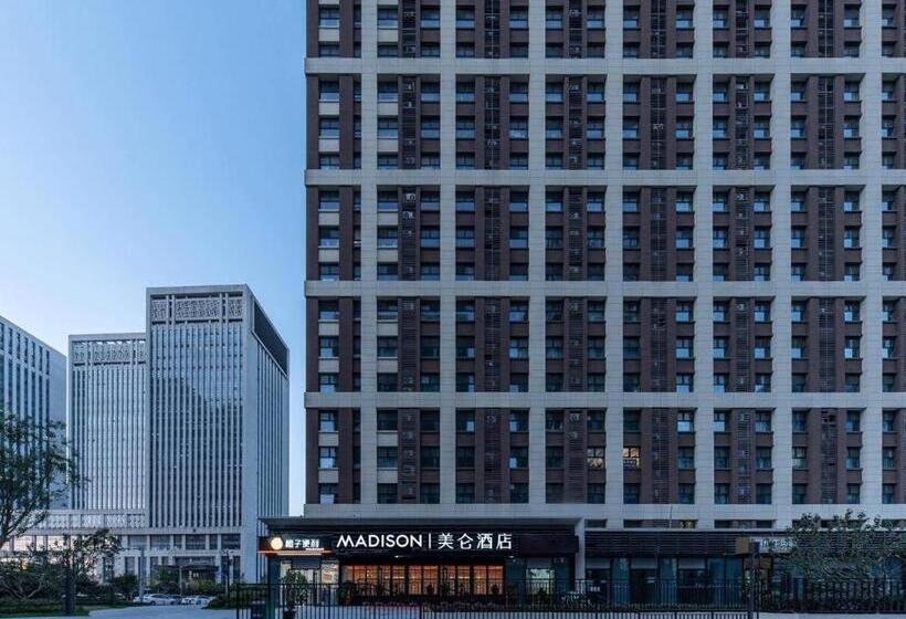 هتل Madison Jinan Olympics Center