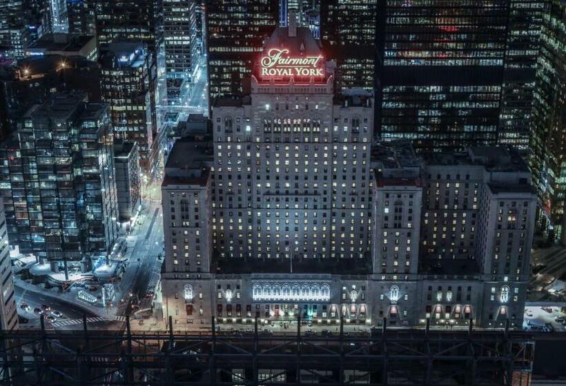 هتل Fairmont Royal York Gold Experience