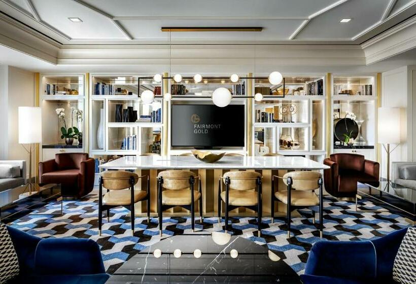 هتل Fairmont Royal York Gold Experience