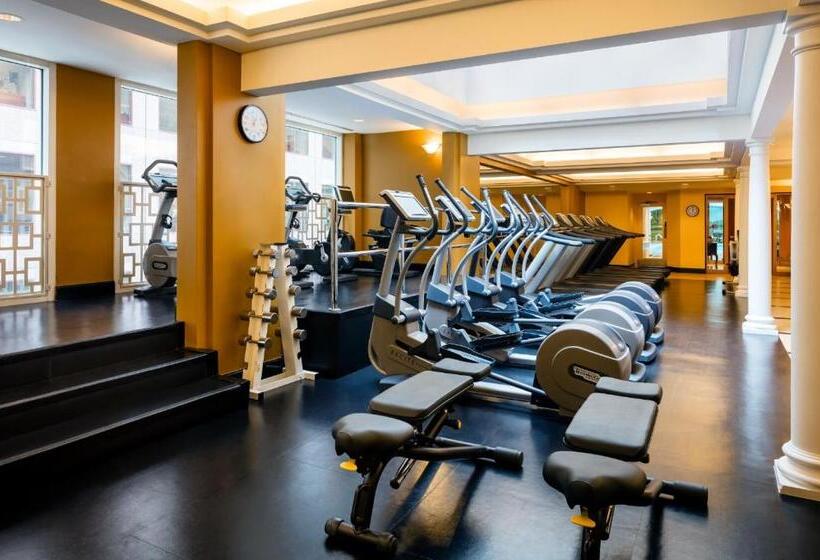 هتل Fairmont Royal York Gold Experience
