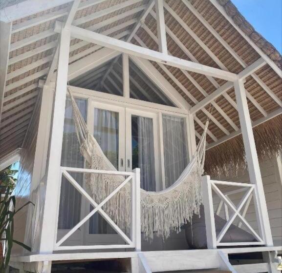 هتل Love Coconut Bungalow