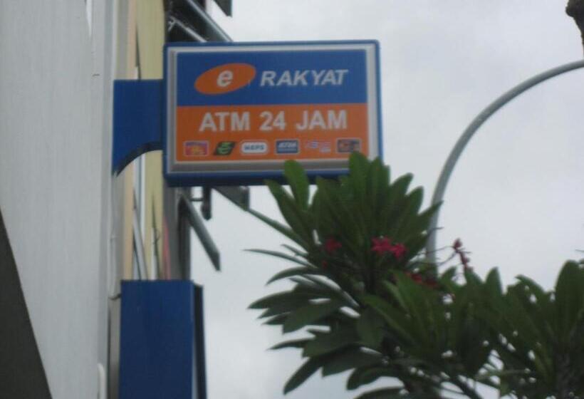 1 Baron Motel