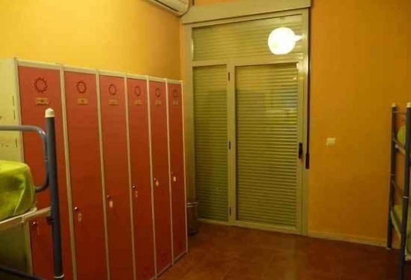 Albergue Turístico La Alegría   Hostel
