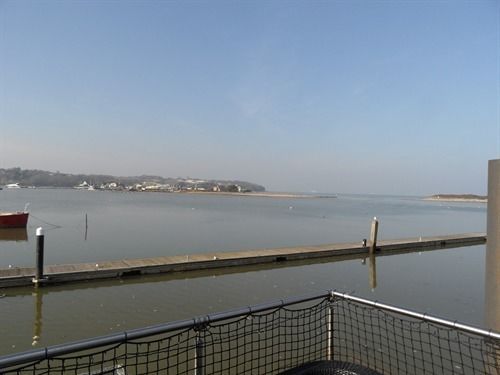 צימר Houseboat Harbourside View