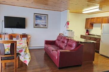 Clipper Shipp Beach Motel
