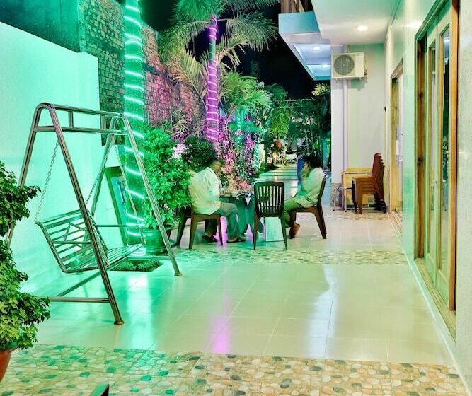 Fotos del hotel Halona:  11