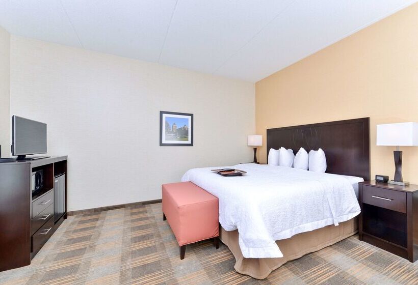 ホテル Hampton Inn & Suites California Universitypittsburgh