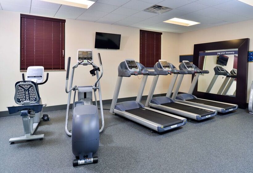 ホテル Hampton Inn & Suites California Universitypittsburgh